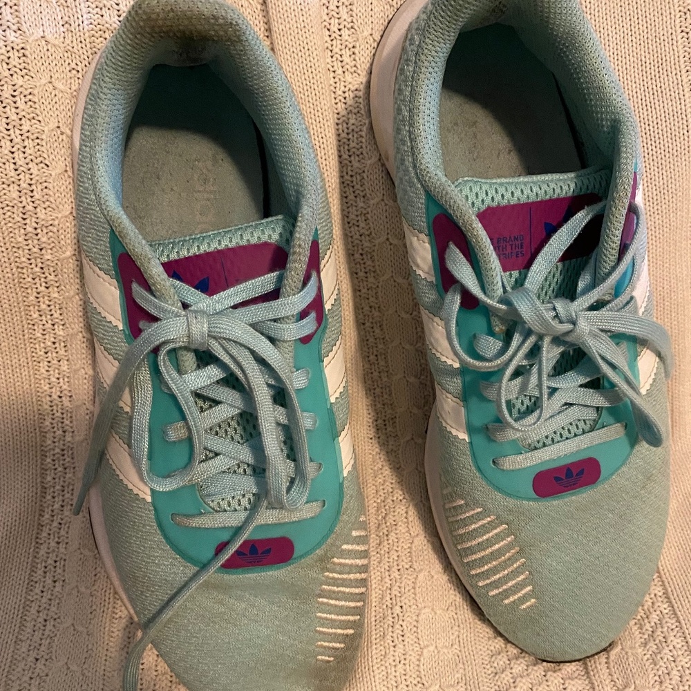 adidas Originals Swift Run RF FW2129 Running Blue Aqua Purple White Womens Size9